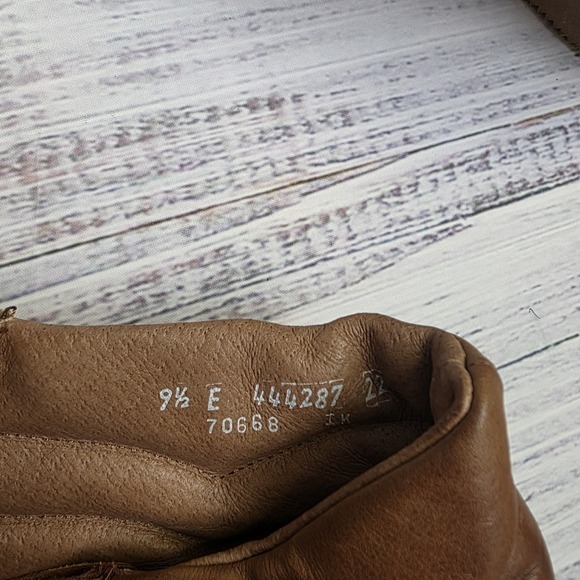 Florsheim Field Plain Toe Brown Leather Chukka Boot Nubuck Mens 9.5 E Vibram - Picture 2 of 12